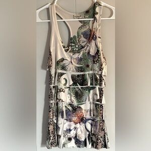 One World Ruffle scoop neck tiered graphic tank S